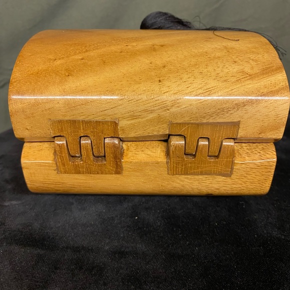 Timmy Woods Beverly Hills collection wooden purse. - Picture 6 of 7